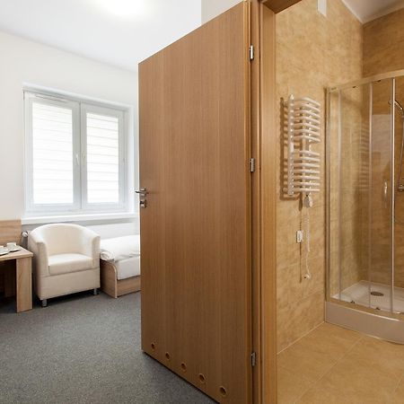 Dom Studenta Nr 1 Ans W Koninie Hostel Konin  Εξωτερικό φωτογραφία